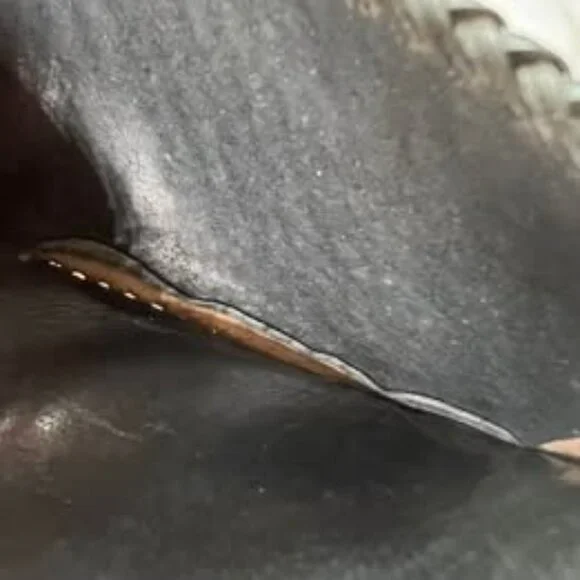 VTG Western Hand Tooled Black Leather Bifold Wallet & Studded Concho Belt Pouch - Picture 4 of 10